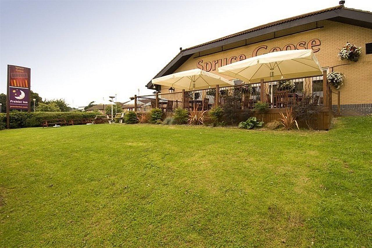 Premier Inn Basingstoke West Kültér fotó