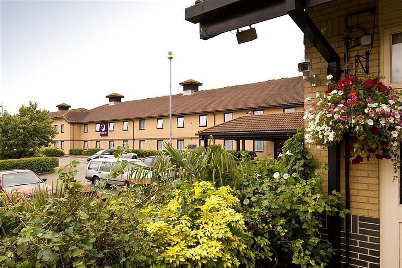 Premier Inn Basingstoke West Kültér fotó