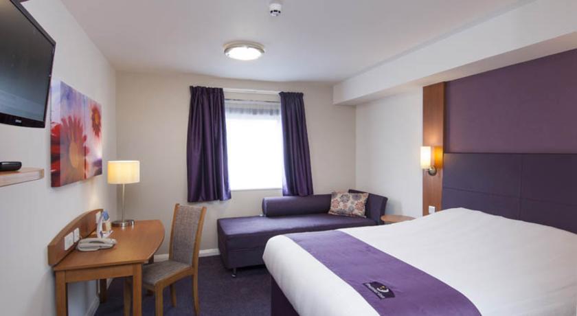 Premier Inn Basingstoke West Szoba fotó