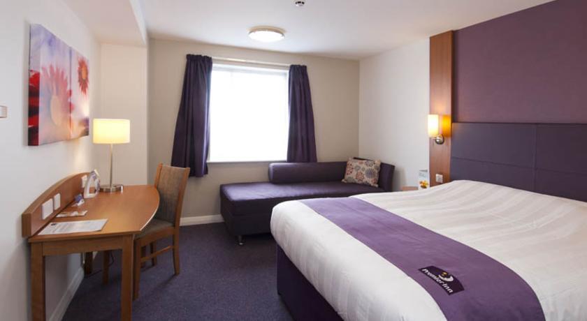 Premier Inn Basingstoke West Kültér fotó