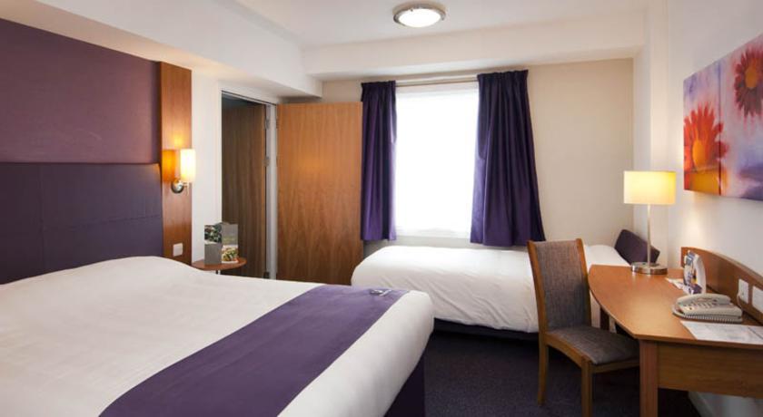 Premier Inn Basingstoke West Szoba fotó