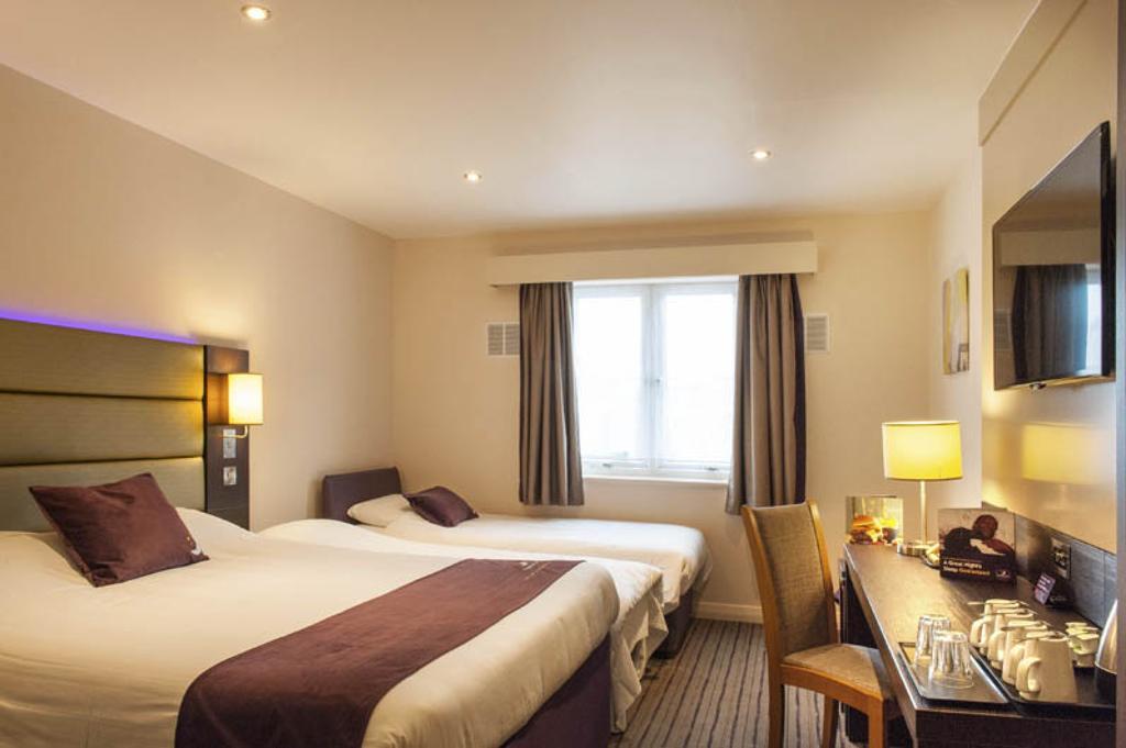 Premier Inn Basingstoke West Kültér fotó