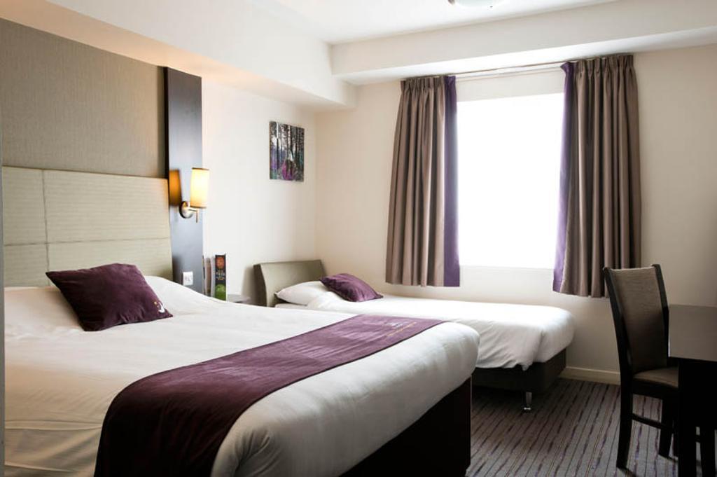 Premier Inn Basingstoke West Kültér fotó