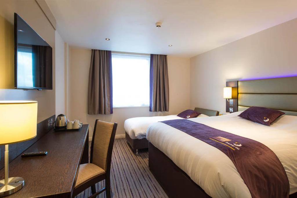 Premier Inn Basingstoke West Kültér fotó
